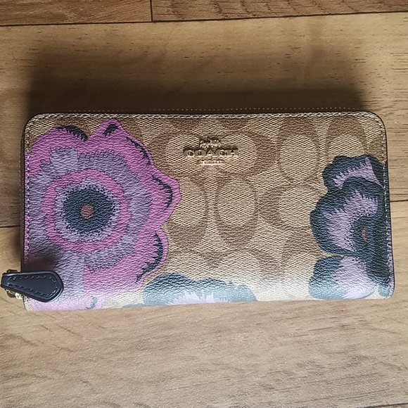 coach kaffe fassett wallet